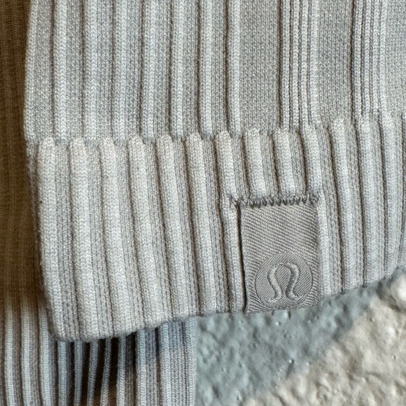 Lululemon Rest Less Pullover Long Sleeve Crewneck Heathered Silver Spoon Gray 4 - Picture 11 of 11